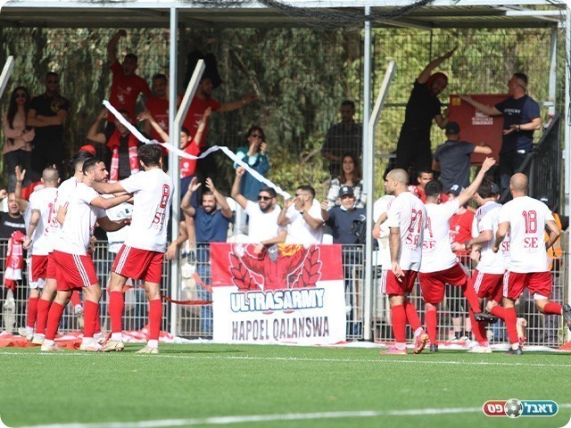 חגיגות של שחקני קלנסווה אחרי השיוויון (מוחמד סרסור)